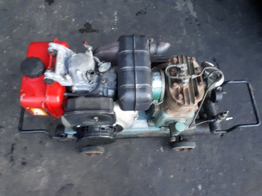 ปั้มลมถังคู่เครื่องยนต์ติดดีเซลนำเข้าจากญี่ปุ่น ปั้มลมถังคู่เครื่องยนต์ติดดีเซลนำเข้าจากญี่ปุ่น