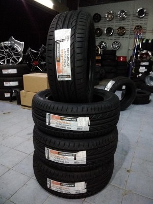ยางใหม่ฮันคุกวี 12 ขนาด 195 55 15 ปี 18 สี่เส้น 6900 บาท พร้อมติดตั้ง