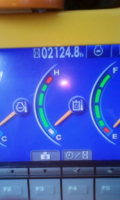 ขายดาวน์รถแบคโฮ KOMATSU PC200-8 ไมล์ 2100 ชม.ขายดาวน์ 400000