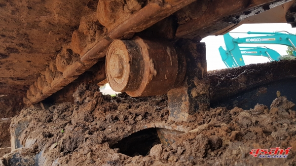 ขายรถแบคโฮ KOBELCO SK200-8 YN12 SuperX สภาพนางฟ้า เดิม ๆ สวย แน่น เต็ม ทำงานสมบูรณ์ทุกระบบ