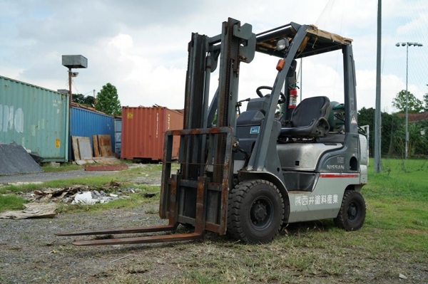 FOLKLIFT NISSAN รุ่นPL01 ขนาด 1.5 ตัน เกียร์ออโต้ ใช้งานง่าย