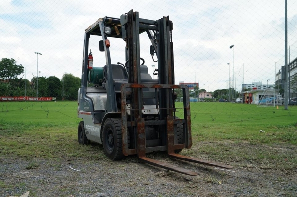 FOLKLIFT NISSAN รุ่นPL01 ขนาด 1.5 ตัน เกียร์ออโต้ ใช้งานง่าย