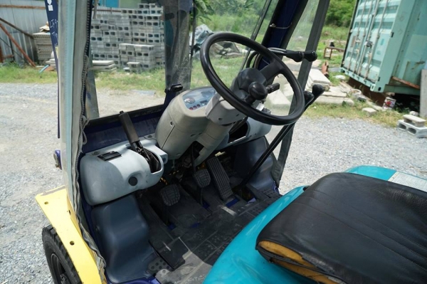 KOMATSU รุ่น FG20LC // 2ตัน KOMATSU รุ่น FG20LC // 2ตัน