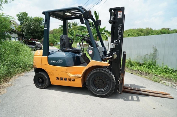 TOYOTA 7FG20 (งาสไลด์) พร้อมใช้งาน