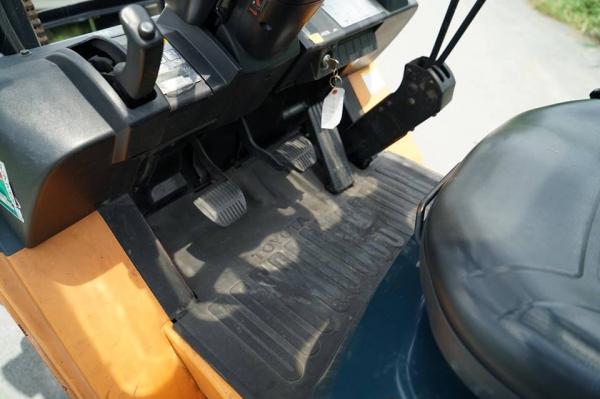 TOYOTA 7FG20 (งาสไลด์) พร้อมใช้งาน