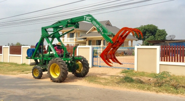 ขาย รถคีบอ้อยหลัง คีบรุ่นใหญ่ พร้อมใช้