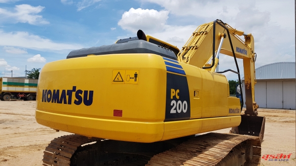 ขายรถแบคโฮ KOMATSU PC200-8 สภาพเทพบุตร รถสวย เดิม ๆ บอดี้ สี สวยมาก มีการใช้งานและดูแลรักษาดี