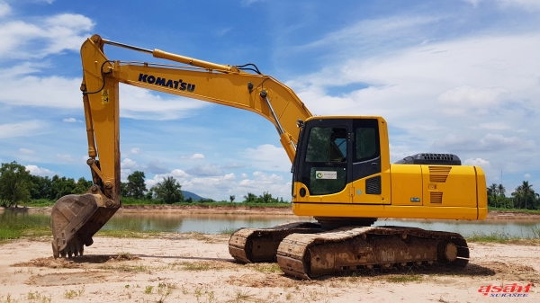 ขายรถแบคโฮ KOMATSU PC200-8 รถใช้ในสนามกอร์ฟ ซีเรียลสูง สภาพดี พร้อมใช้งาน