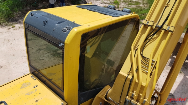 ขายรถแบคโฮ KOMATSU PC200-8 รถใช้ในสนามกอร์ฟ ซีเรียลสูง สภาพดี พร้อมใช้งาน