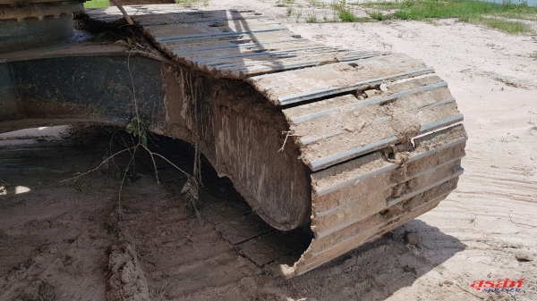 ขายรถแบคโฮ KOMATSU PC200-8 รถใช้ในสนามกอร์ฟ ซีเรียลสูง สภาพดี พร้อมใช้งาน