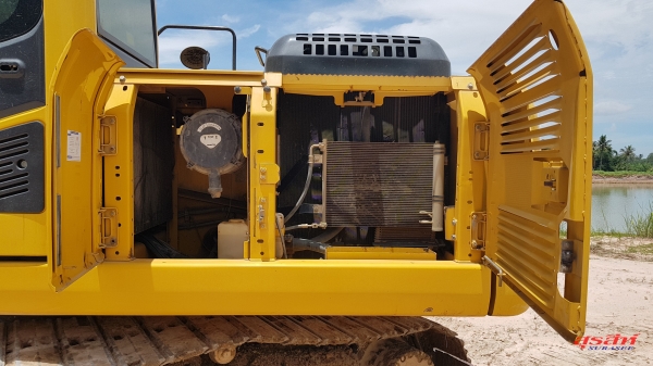 ขายรถแบคโฮ KOMATSU PC200-8 รถใช้ในสนามกอร์ฟ ซีเรียลสูง สภาพดี พร้อมใช้งาน