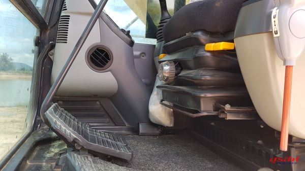 ขายรถแบคโฮ KOMATSU PC200-8 รถใช้ในสนามกอร์ฟ ซีเรียลสูง สภาพดี พร้อมใช้งาน