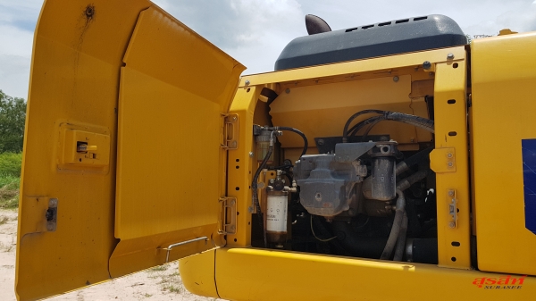 ขายรถแบคโฮ KOMATSU PC200-8 รถใช้ในสนามกอร์ฟ ซีเรียลสูง สภาพดี พร้อมใช้งาน