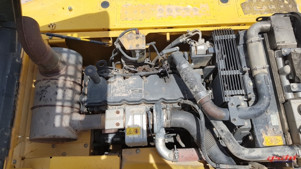 ขายรถแบคโฮ KOMATSU PC200-8 รถใช้ในสนามกอร์ฟ ซีเรียลสูง สภาพดี พร้อมใช้งาน