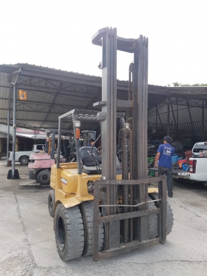 ขายด่วนรถยก 3.0 ตัน เสา 7.0 เมตร ขายด่วนรถยก 3.0 ตัน เสา 7.0 เมตร