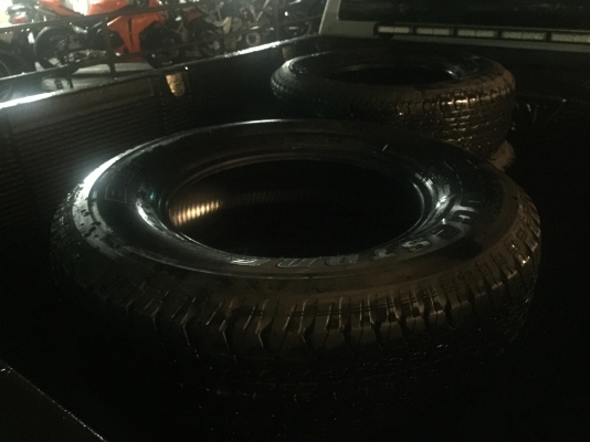 ยาง Bridgestone 245 70 16 ปลายปี17 ดอกเต็ม ไม่มีปะ ใช้ยาว ราคาไม่แพง