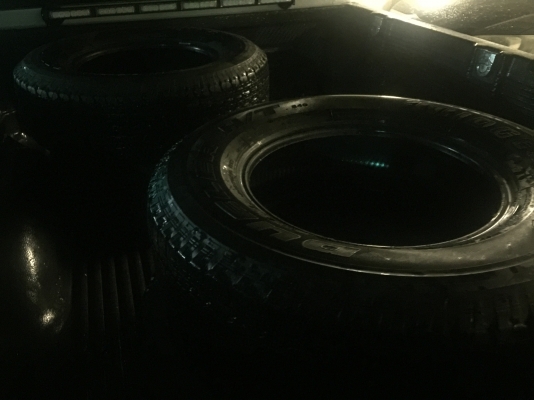 ยาง Bridgestone 245 70 16 ปลายปี17 ดอกเต็ม ไม่มีปะ ใช้ยาว ราคาไม่แพง