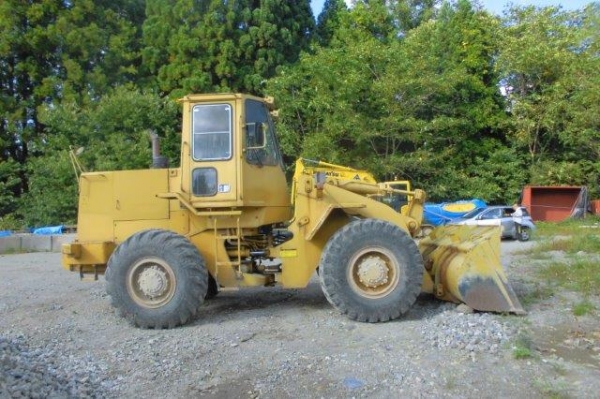 รถตักล้อยาง CAT 936 E รถตักล้อยาง CAT 936 E