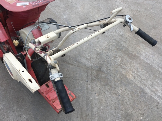 รถเกี่ยวข้าว มัดคอรวงแบบเดินตาม YANMAR รุ่น YB100 รถเกี่ยวข้าว มัดคอรวงแบบเดินตาม YANMAR รุ่น YB100