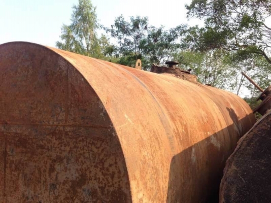 มี 5 ถัง ถังละ 58,000 บาท ถังน้ำมันขนาด 20,000 ลิตร  ยาว 6.2 เมตร สูง 2.1 เมตร  (เพิ่งเอาขึ้นมาจากพื้นดิน ปั้ม ปตท .สกลนคร)  รถอยู่  สกลนคร  โทร 0610710295