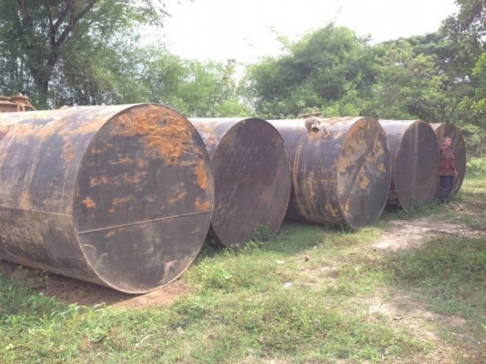 มี 5 ถัง ถังละ 58,000 บาท ถังน้ำมันขนาด 20,000 ลิตร  ยาว 6.2 เมตร สูง 2.1 เมตร  (เพิ่งเอาขึ้นมาจากพื้นดิน ปั้ม ปตท .สกลนคร)  รถอยู่  สกลนคร  โทร 0610710295