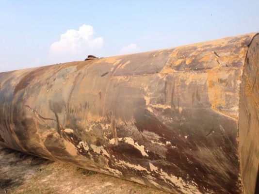 มี 5 ถัง ถังละ 58,000 บาท ถังน้ำมันขนาด 20,000 ลิตร  ยาว 6.2 เมตร สูง 2.1 เมตร  (เพิ่งเอาขึ้นมาจากพื้นดิน ปั้ม ปตท .สกลนคร)  รถอยู่  สกลนคร  โทร 0610710295