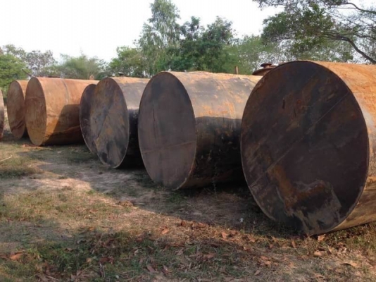 มี 5 ถัง ถังละ 58,000 บาท ถังน้ำมันขนาด 20,000 ลิตร  ยาว 6.2 เมตร สูง 2.1 เมตร  (เพิ่งเอาขึ้นมาจากพื้นดิน ปั้ม ปตท .สกลนคร)  รถอยู่  สกลนคร  โทร 0610710295