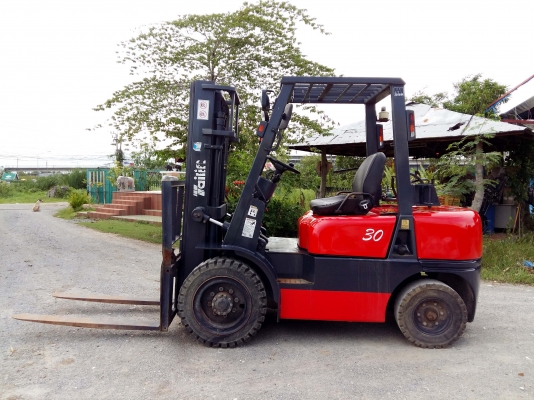 ขายรถโฟล์คลิฟท์ TAILIFT รุ่น FG30 สนใจติดต่อ 086-324-1992