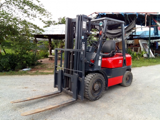 ขายรถโฟล์คลิฟท์ TAILIFT รุ่น FG30 สนใจติดต่อ 086-324-1992