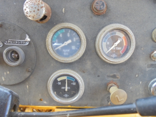 ขายรถตักล้อยาง KOBELCO 645N (เอวอ่อน สภาพดี)