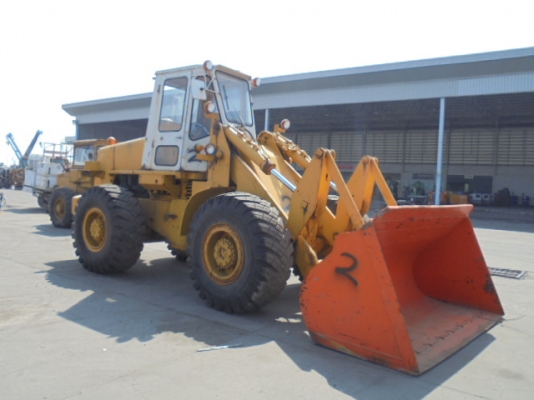 ขายรถตักล้อยาง KOBELCO 645N (เอวอ่อน สภาพดี)