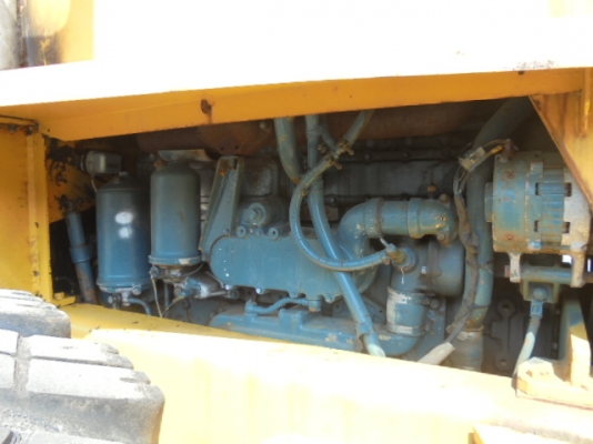 ขายรถตักล้อยาง KOBELCO 645N (เอวอ่อน สภาพดี)