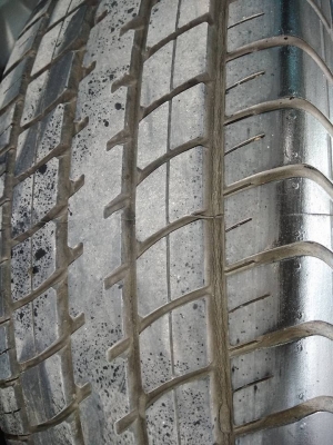 แม็กขอบ 15 พร้อมยางดอกหนา ราคา 3800 บาท ใช้ยาวๆ