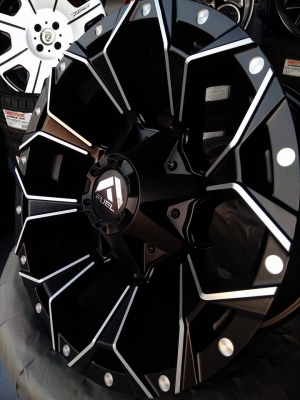 แม็กใหม่กระบะสายลุยขอบ 16 ราคา 12800 พร้อมยางไทยสายลุย ราคา 24500 บาท