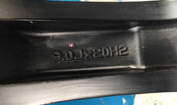 ล้อแม็ก Lenso Intimidator6 สีดำเงา ขอบ 20 พร้อมยาง 265-50-20 ปลายปี 15