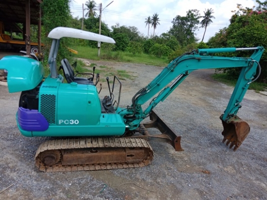 ขายรถขุดนำเข้าจากประเทศญี่ปุ่น komatsu pc30-7 แทรกเหล็ก สนใจติดต่อสอบถาม 092-3309229 อีด