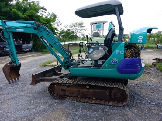 ขายรถขุดนำเข้าจากประเทศญี่ปุ่น komatsu pc30-7 แทรกเหล็ก สนใจติดต่อสอบถาม 092-3309229 อีด