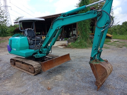 ขายรถขุดนำเข้าจากประเทศญี่ปุ่น komatsu pc30-7 แทรกเหล็ก สนใจติดต่อสอบถาม 092-3309229 อีด