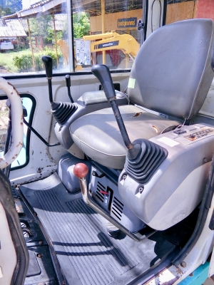 KOMATSU 30-7E ขนาดPC-30 <มีVDOให้ชม>รถเก่านอกมีเอกสารอินวอย☎️ติดต่อ 085-5632278 <ราคาต่อรองได้>