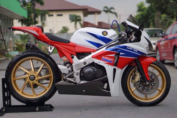 ร้าน วุฒิ นนบุรี ขาย HONDA VFR NC30 เฟริ่งแต่ง CBR1000 y08 ร้าน วุฒิ นนบุรี ขาย HONDA VFR NC30 เฟริ่งแต่ง CBR1000 y08