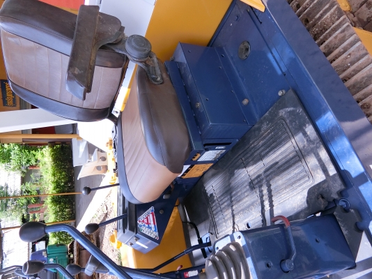 KOMATSU 30-6 ขนาดPC-30 <มีVDOให้ชม>รถเก่านอกมีเอกสารอินวอย☎️ติดต่อ 085-5632278 <ราคาต่อรองได้> KOMATSU 30-6 ขนาดPC-30 <มีVDOให้ชม>รถเก่านอกมีเอกสารอินวอย☎️ติดต่อ 085-5632278 <ราคาต่อรองได้>