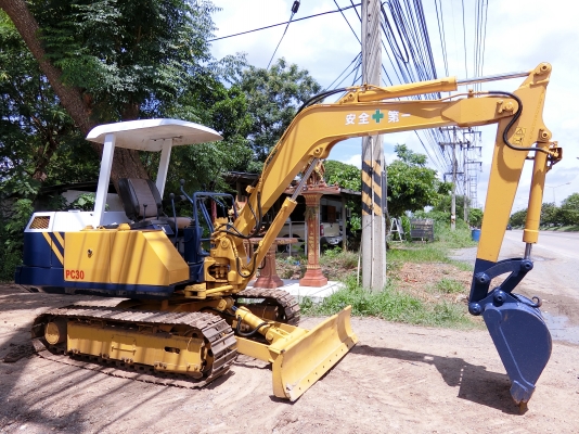 KOMATSU 30-6 ขนาดPC-30 <มีVDOให้ชม>รถเก่านอกมีเอกสารอินวอย☎️ติดต่อ 085-5632278 <ราคาต่อรองได้> KOMATSU 30-6 ขนาดPC-30 <มีVDOให้ชม>รถเก่านอกมีเอกสารอินวอย☎️ติดต่อ 085-5632278 <ราคาต่อรองได้>