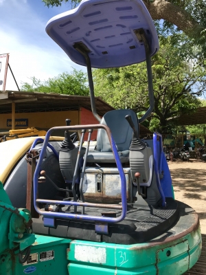 KOMATSU 40MR-1 ขนาดPC-40 <มีVDOให้ชม>รถเก่านอกมีเอกสารใบอินวอย☎️ติดต่อ 085-5632278 (ราคาต่อรองได้)