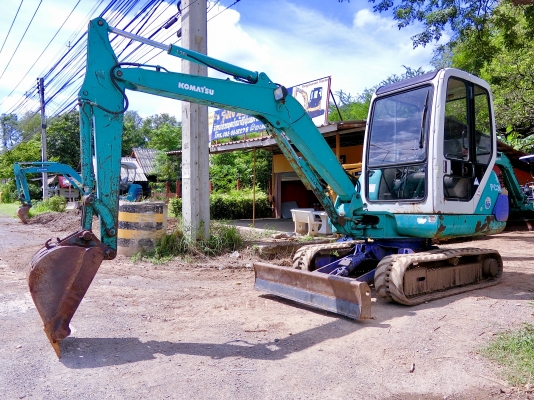 KOMATSU 30-7E ขนาดPC-30 <มีVDOให้ชม>รถเก่านอกมีเอกสารอินวอย☎️ติดต่อ 085-5632278 <ราคาต่อรองได้>