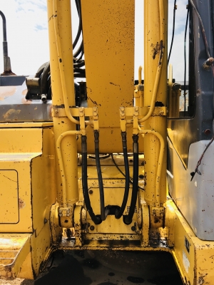 KOMATSU PC138US-2  มีไลนหัวกระแทก ไฟฟ้าครบ ช่วงล่างเต็ม เอกสารอินวอย