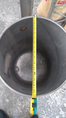 ถังสแตนเลสกว้างตามรุป ถังสแตนเลสกว้างตามรุป