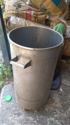 ถังสแตนเลสกว้างตามรุป