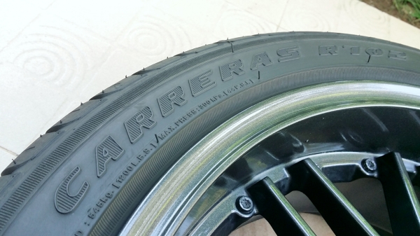 แม็กเก๋ง ขอบ17 4รู100 กว้าง7/7.5 et40/38 พร้อมยางดีสโตน 215 45R17 ปี17