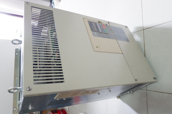 อินเวอร์เตอร์60 50แรง220v45kw37kw