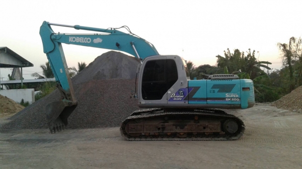 Kobelco sk200-6 super  YN 09- 36185 เช็ครั่วซึมหมดแล้ว สภาพพร้อมใช้ แอร์ รถเดิมๆ รถสวย  สนใจติดต่อสอบถามรายละเอียดได้ที่คุณเบียร์ 0802719535